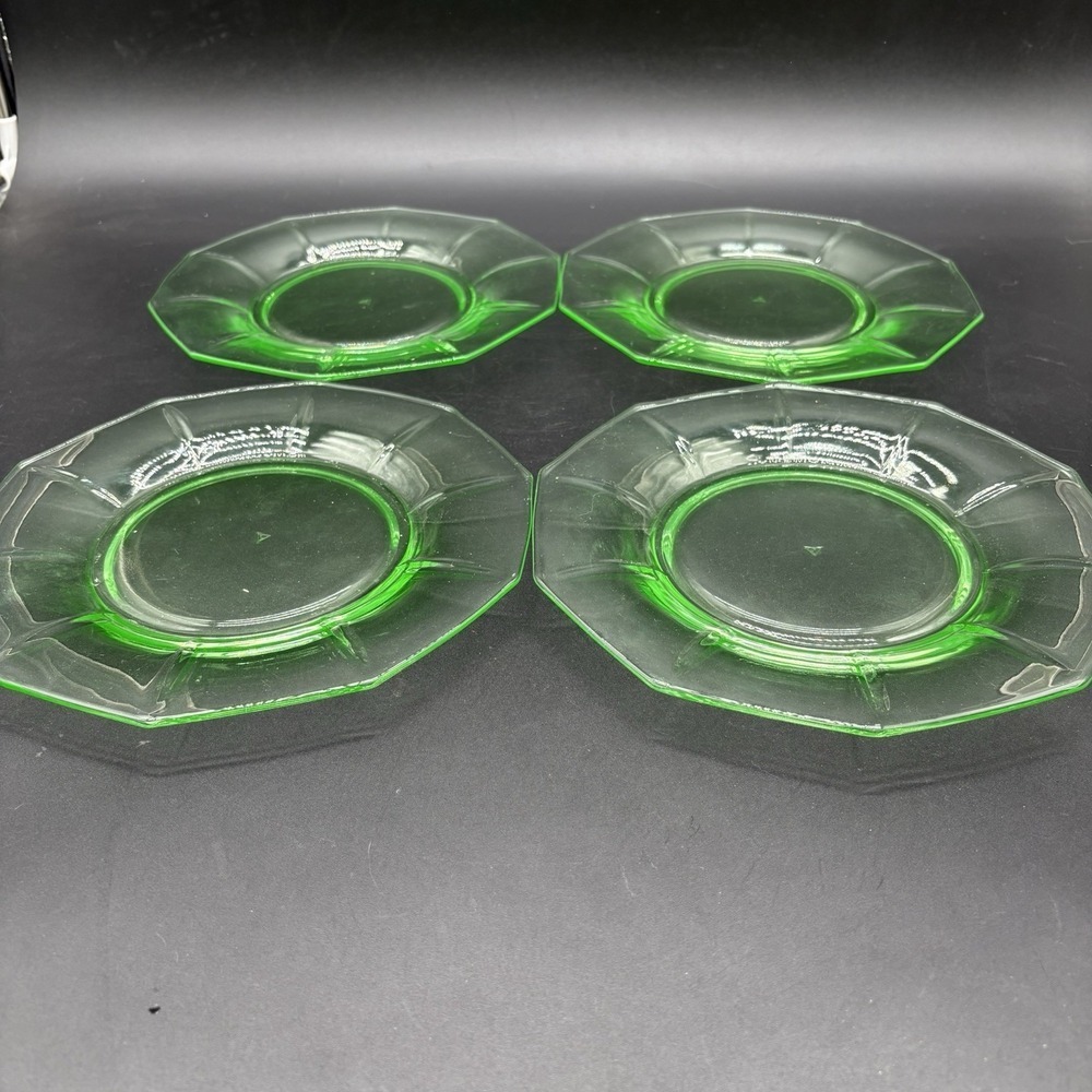 1930s Cambridge Glass Co. Decagon Uranium Depression Glass Plates, 8" Set Of 4